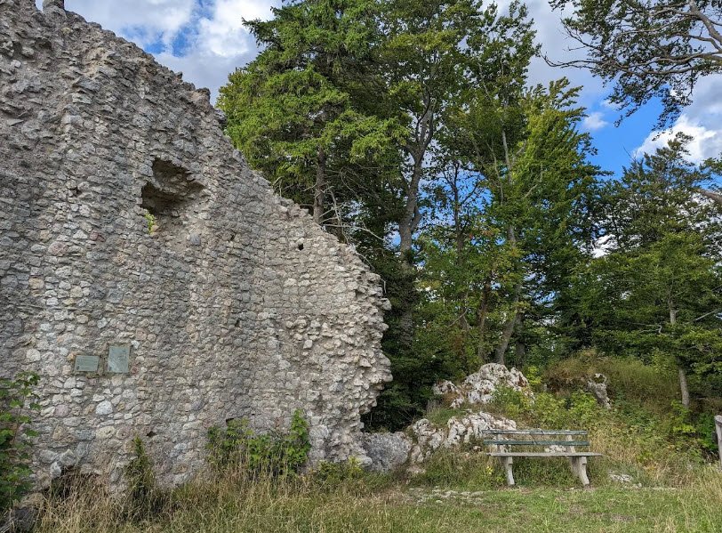 Burgruine Hölnstein und ihre Höhlen, Germany